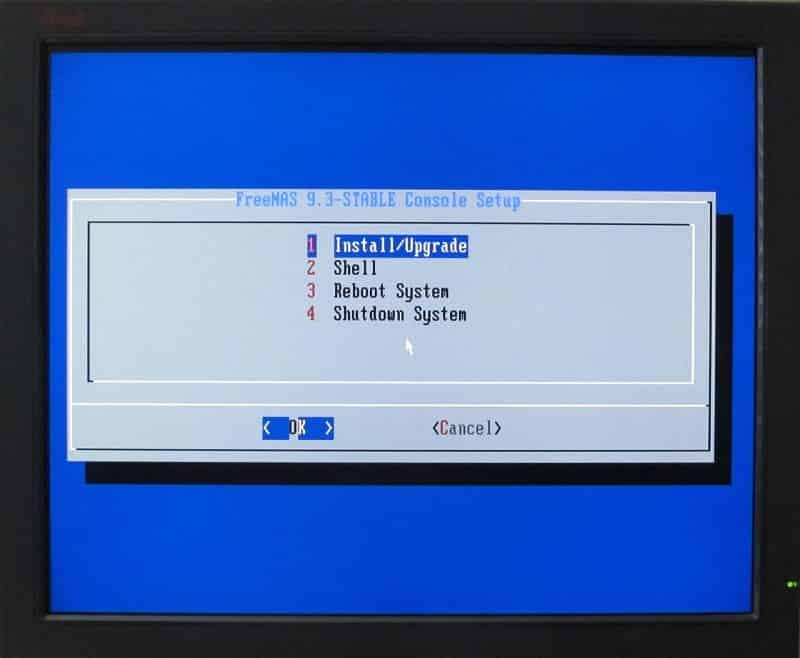 Picking the Desintation drive for FreeNAS