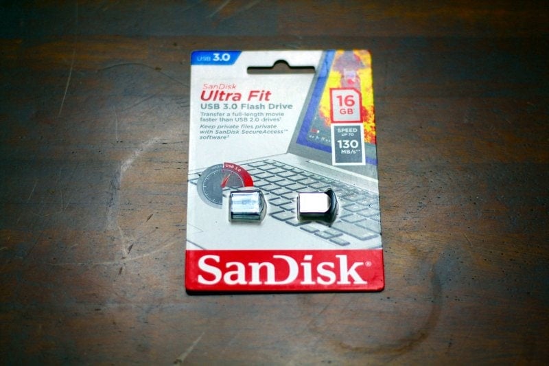 SanDisk Ultra Fit 16GB