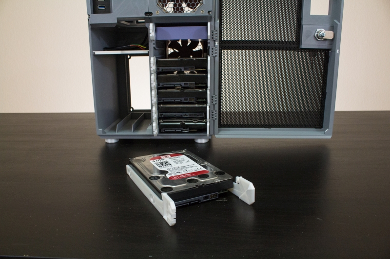HDDs installed in cage #1