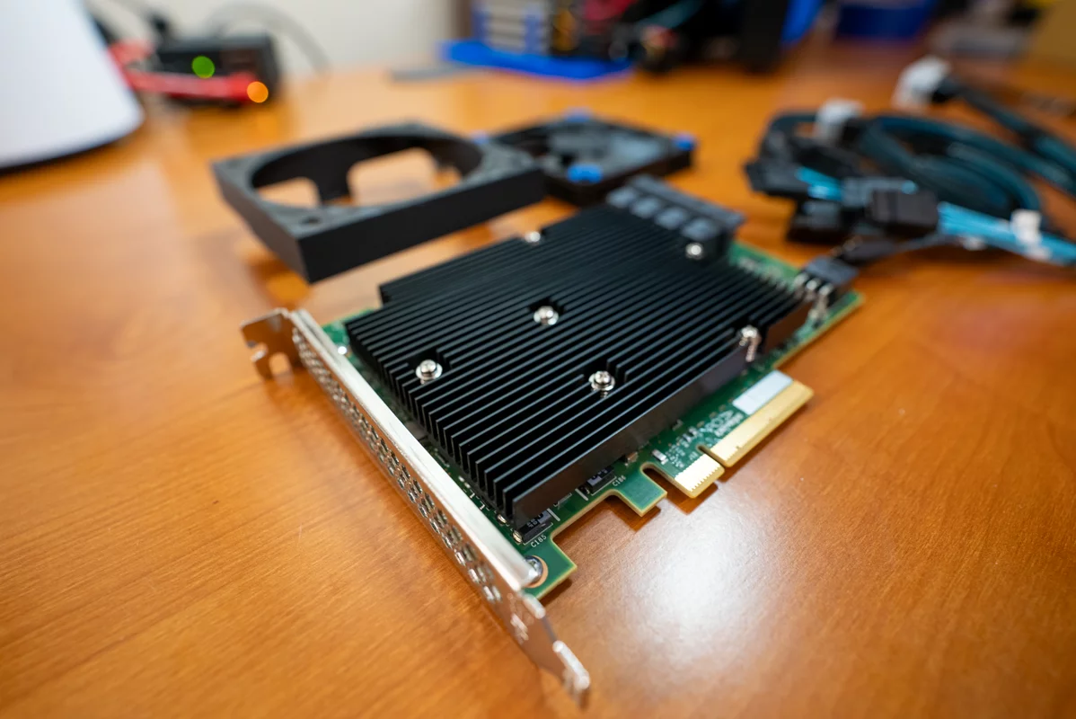LSI 9300-16i, Noctua NF-A9x14, Fan Bracket and Data Cables #2