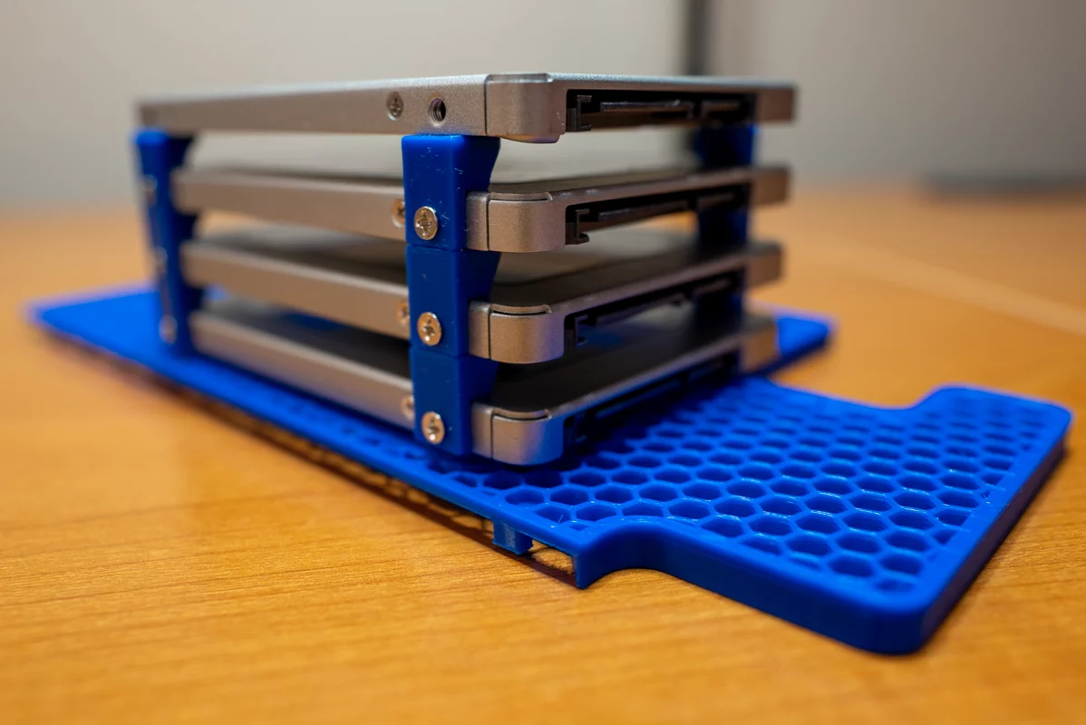 MK735 Drive Caddy with SATA SSDs #3