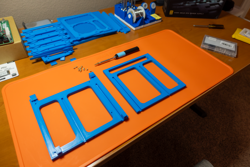 Top and bottom parts for lower chamber.