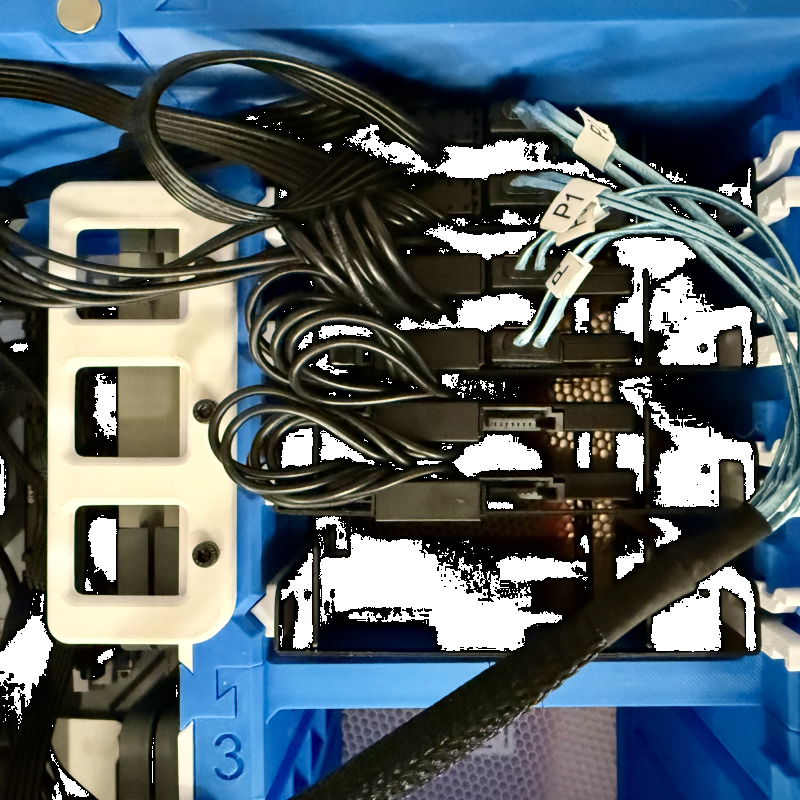 Top drive bay filled with SSDs #2