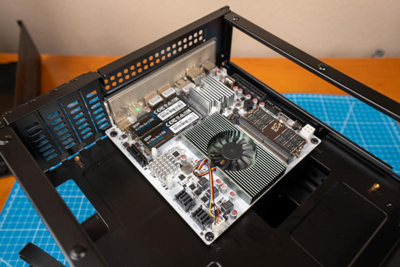 Topton N22 motherboard installed in the JONSBO N4